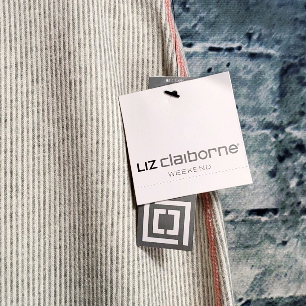 Liz Claiborne | Weekend Loungewear Gray Ribbed Knit Athleisure Skirt - Picture 3 of 9